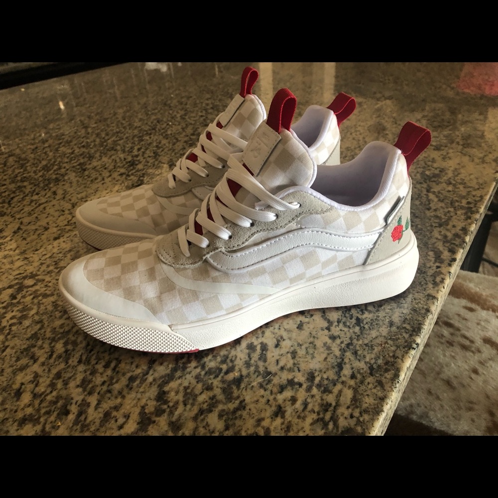 Vans women’s size 9 brand new
